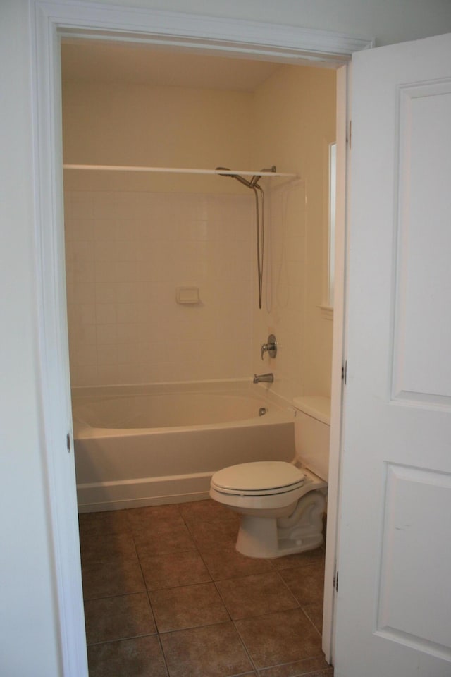 1755 Central Park Rd Unit 9103, Charleston, SC 29412 - bathroom featuring toilet, tile patterned flooring, and shower / washtub combination