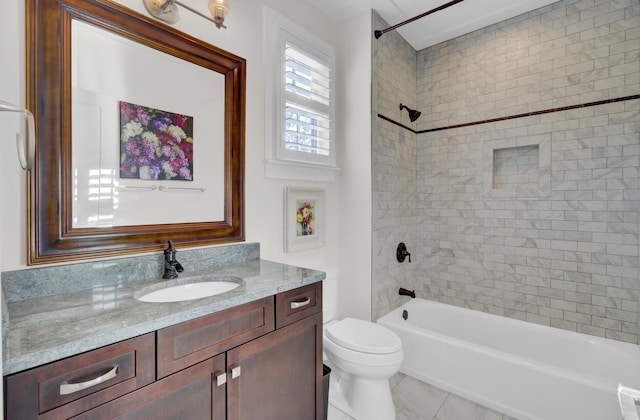 828 Bridge Point Cir, Mount Pleasant, SC 29464 - bathroom featuring vanity, washtub / shower combination, and toilet