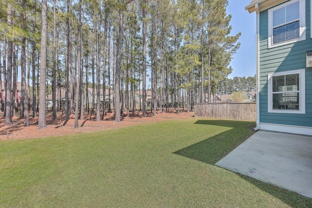 view of yard with a patio