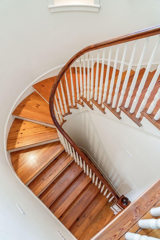 104 Beach St, Mount Pleasant, SC 29464 - view of stairs
