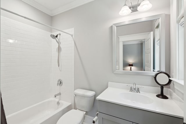 full bath with crown molding, toilet, shower / bathtub combination, vanity, and baseboards