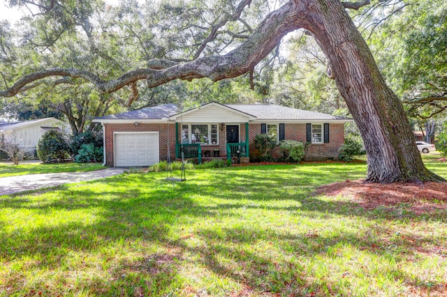 single story home featuring a garage, a front lawn, and a porch