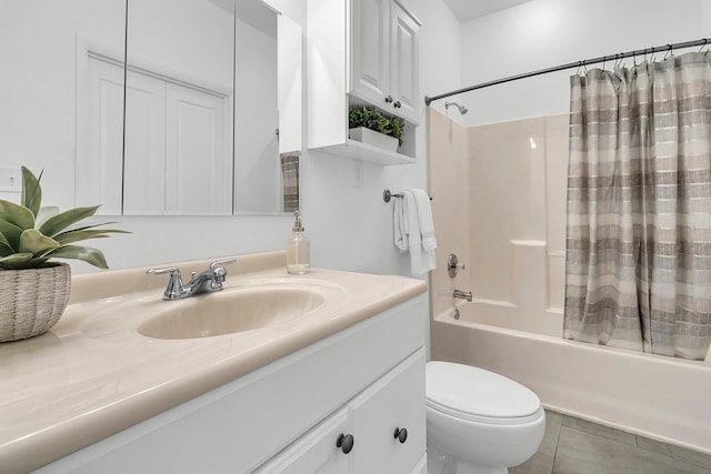 1085 Harts Bluff Rd, Wadmalaw Island, SC 29487 - bathroom featuring shower / bath combo, vanity, and tile patterned floors