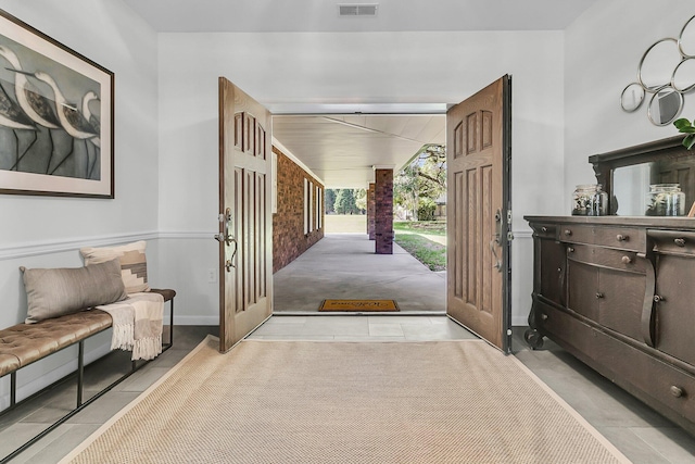 1085 Harts Bluff Rd, Wadmalaw Island, SC 29487 - view of tiled foyer