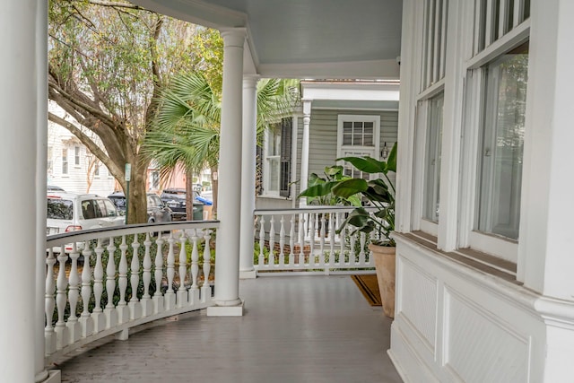 balcony featuring covered porch