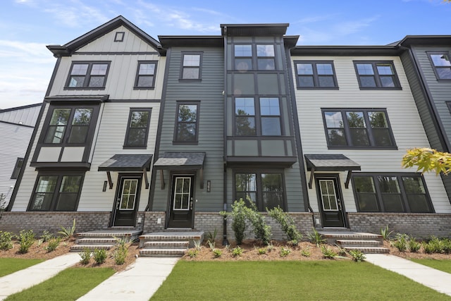 564 Scholar Way, Summerville, SC 29486 - view of front of property featuring brick siding and a front yard