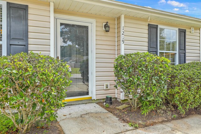 view of entrance to property