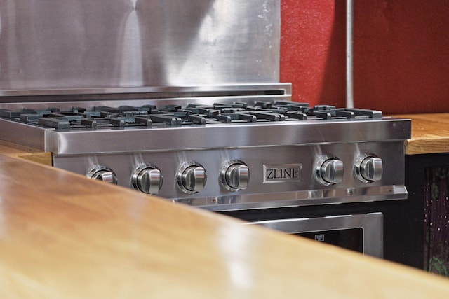 details featuring stainless steel range with gas cooktop