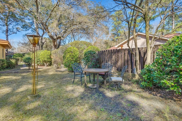 view of yard featuring fence