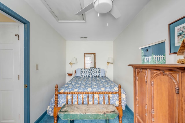 bedroom with carpet and ceiling fan