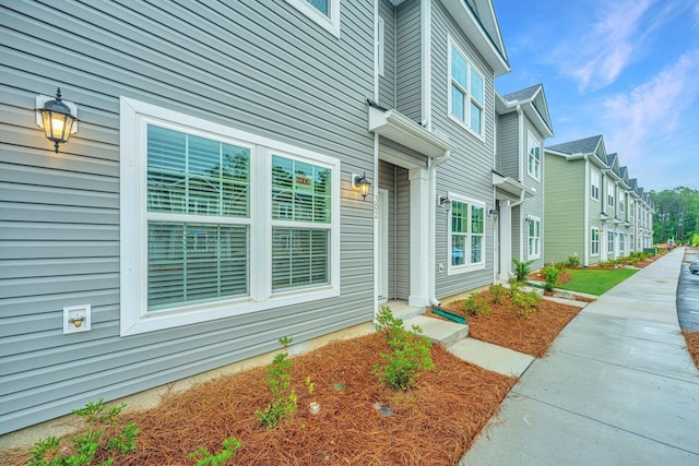 902 Twin Rivers Dr, Wando, SC 29492 - view of home's exterior featuring a residential view