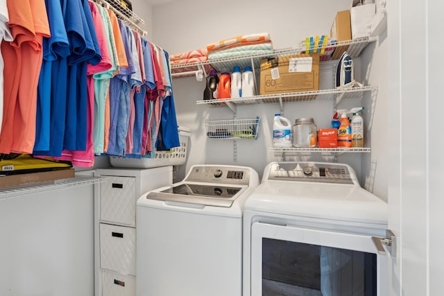 137 Bratton Cir, Mount Pleasant, SC 29464 - laundry room featuring washer and dryer
