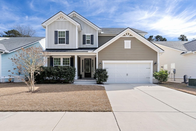 view of front facade featuring a garage