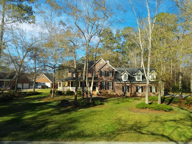 view of front of house featuring a front yard