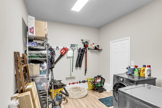 334 Water Oak Dr, Goose Creek, SC 29445 - laundry area with independent washer and dryer and wood finished floors