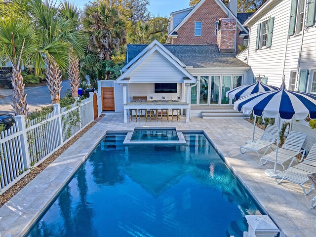 304 Bank St, Mount Pleasant, SC 29464 - view of pool featuring a fenced backyard, a patio, and a pool with connected hot tub