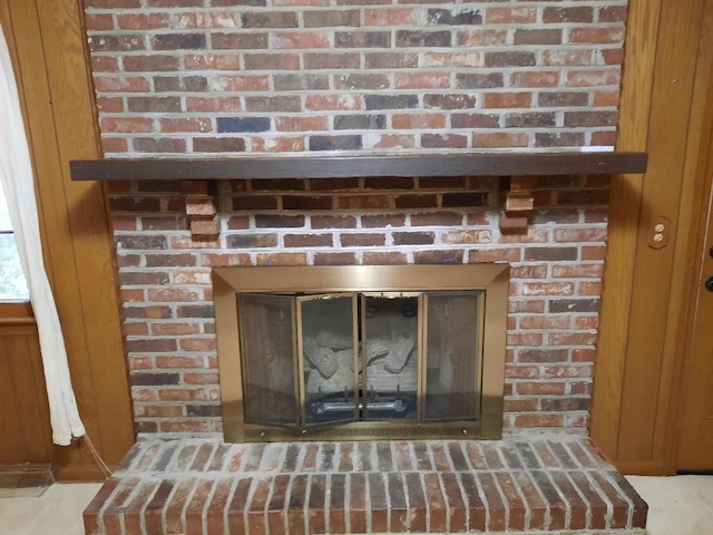 room details featuring a fireplace