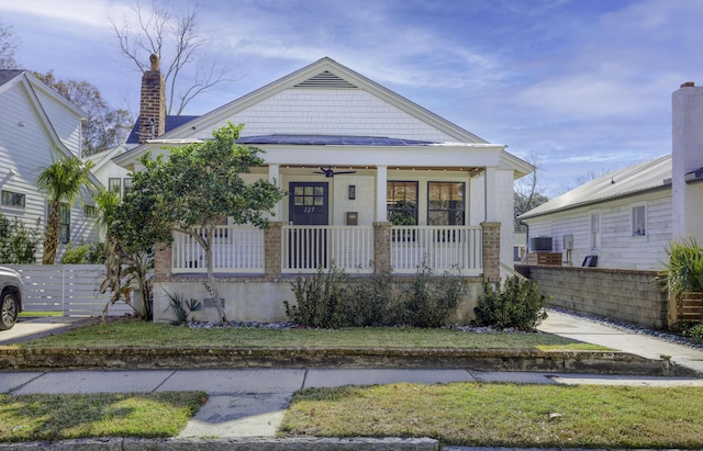 view of front of home featuring a porch