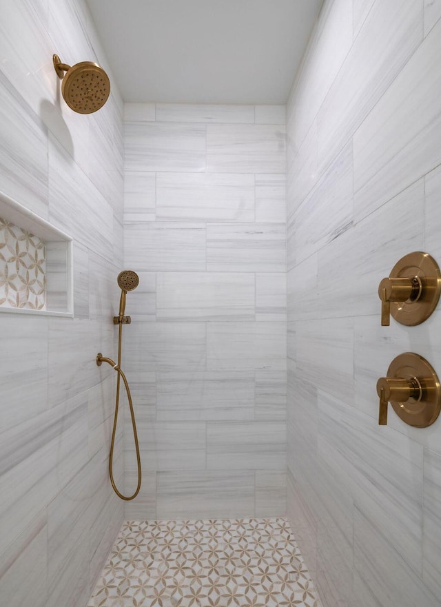 1199 Island View Dr, Mount Pleasant, SC 29464 - full bathroom featuring tiled shower