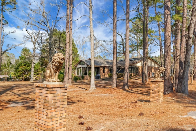 view of front of property