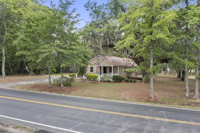 view of front of house featuring a porch