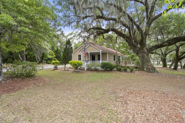 view of front of property with covered porch