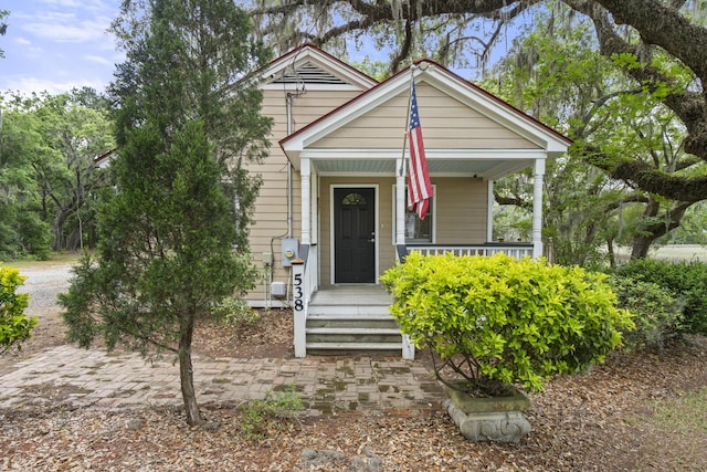 view of front of house featuring a porch