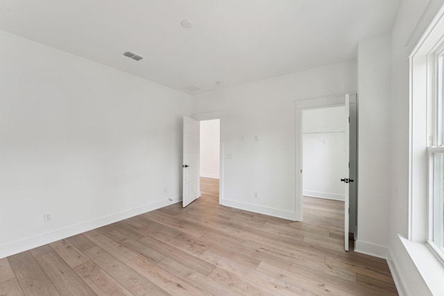 empty room featuring light hardwood / wood-style floors