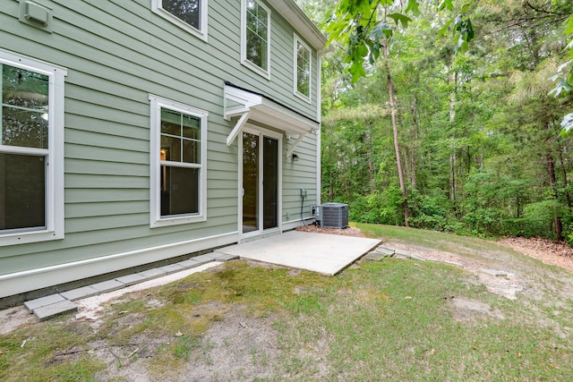 5001 Hay Bale Ct, Summerville, SC 29485 - view of yard with a patio area and central AC