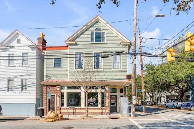 view of front of house