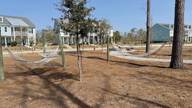 view of property's community featuring a residential view