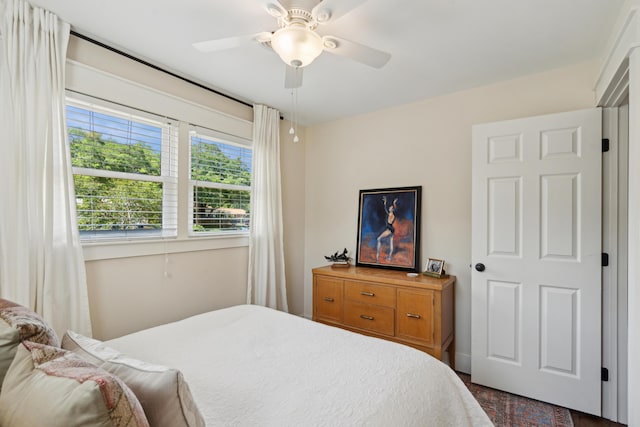 1107 S Shadow Dr, Mount Pleasant, SC 29464 - bedroom featuring a ceiling fan