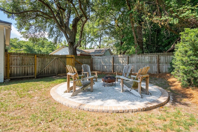 1107 S Shadow Dr, Mount Pleasant, SC 29464 - view of yard featuring an outdoor fire pit