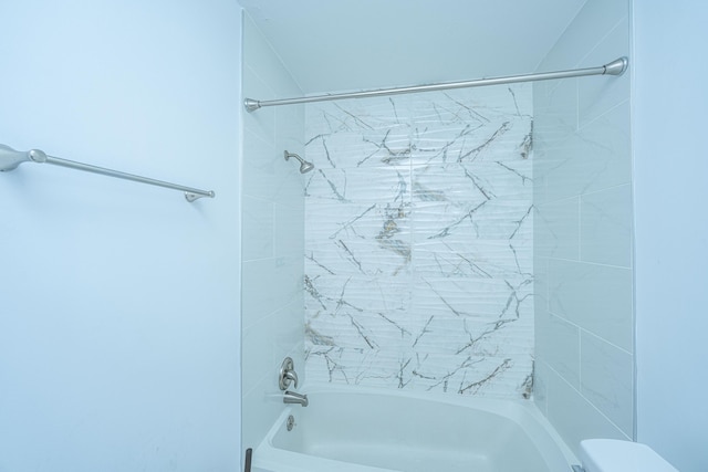 133 Marion Rd, Summerville, SC 29486 - full bathroom featuring toilet and shower / bathtub combination