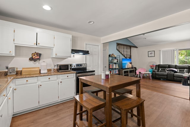 2170 Midland Park Rd, North Charleston, SC 29406 - kitchen featuring appliances with stainless steel finishes, under cabinet range hood, light wood-style floors, white cabinetry, and recessed lighting