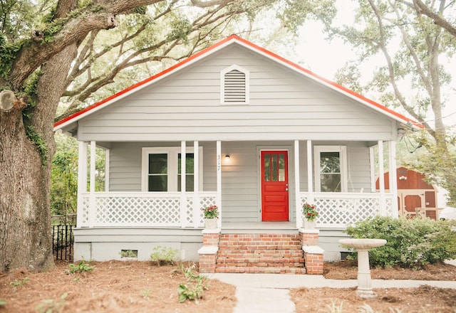 317 Bay St, Walterboro, SC 29488 - bungalow-style house featuring covered porch
