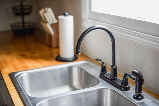 1137 Dickson Ave, Hanahan, SC 29410 - kitchen view of a sink