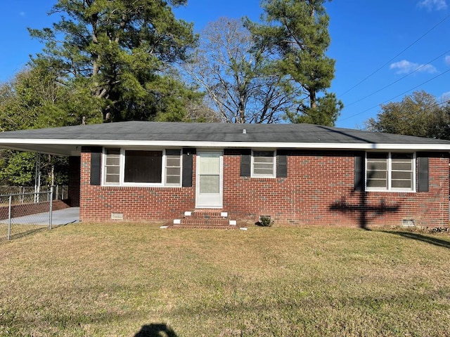 view of front of property featuring a carport and a front lawn