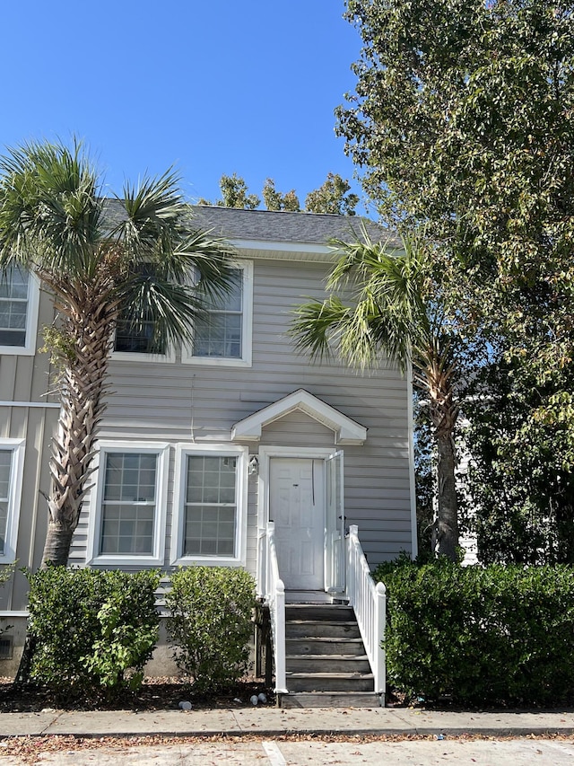 view of front facade