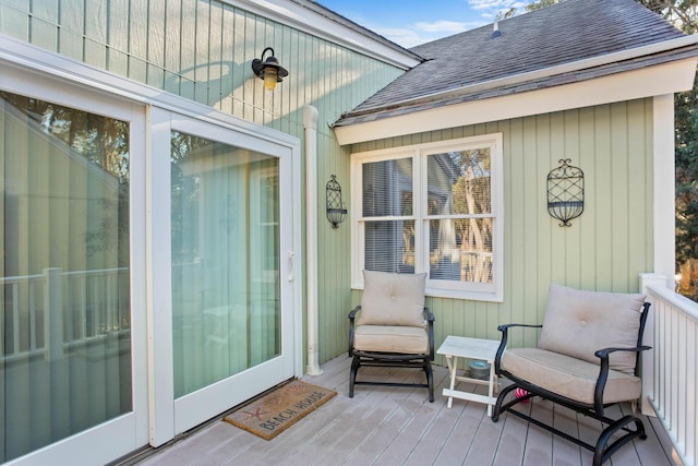 exterior space featuring ceiling fan