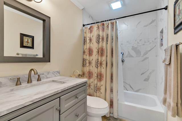 full bathroom featuring shower / tub combo with curtain, oversized vanity, and toilet