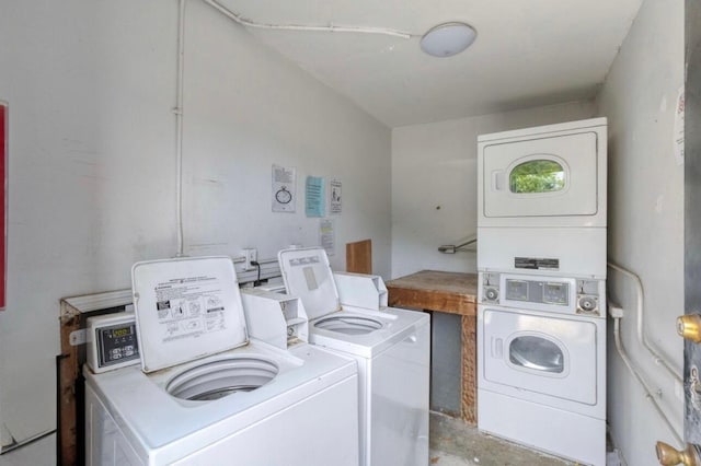 867 Colony Dr Unit F92, Charleston, SC 29407 - communal laundry room featuring stacked washing machine and dryer and washer and clothes dryer