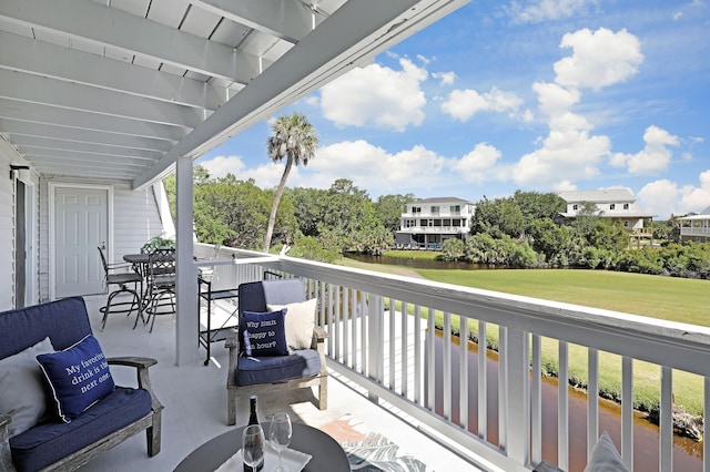 balcony with outdoor dining space