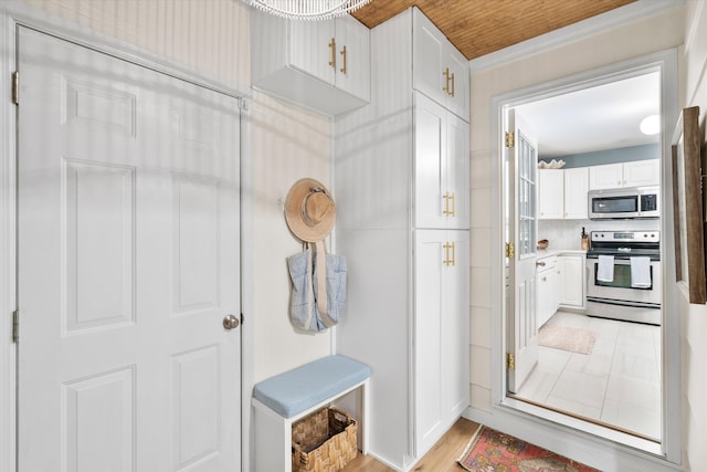 520 Yale Dr, Charleston, SC 29412 - mudroom with wood ceiling
