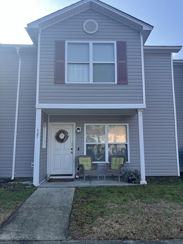 527 Travelers Blvd, Summerville, SC 29485 - view of front facade featuring a porch and an outdoor living space