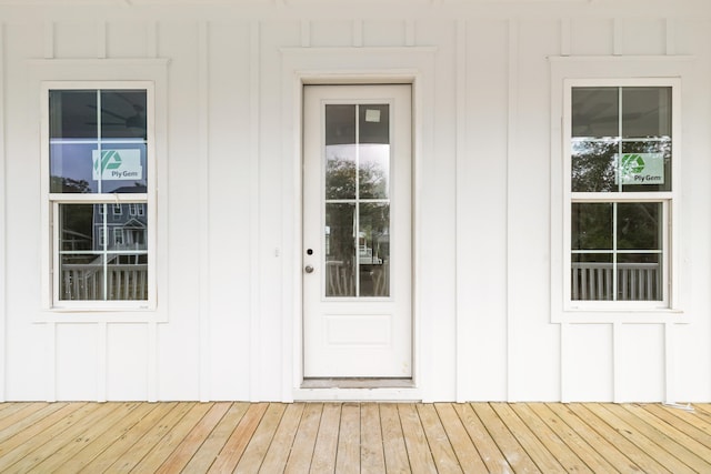 view of property entrance