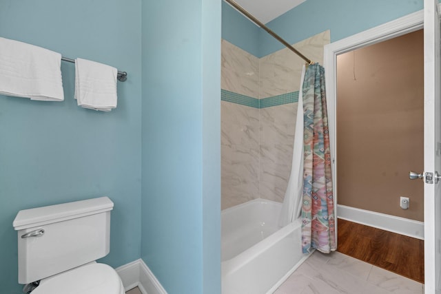 727 Sonny Boy Ln, Johns Island, SC 29455 - full bath featuring toilet, shower / bath combo, and baseboards