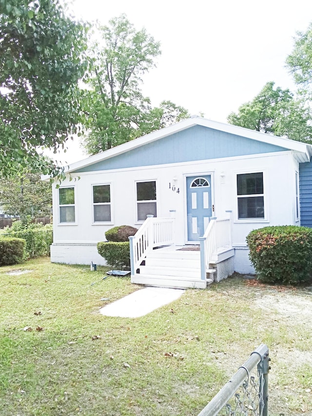 104 Grant St, Walterboro, SC 29488 - view of front of house with a front yard