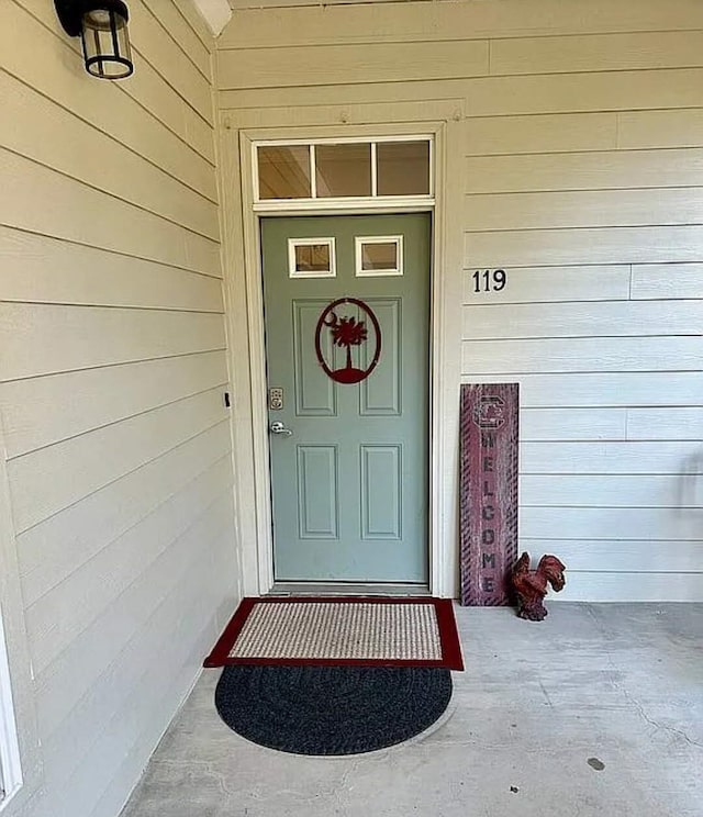 view of property entrance