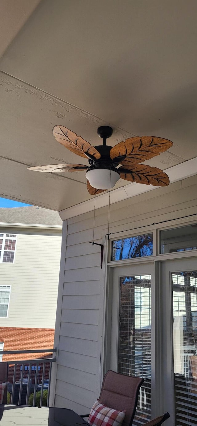 details featuring ceiling fan